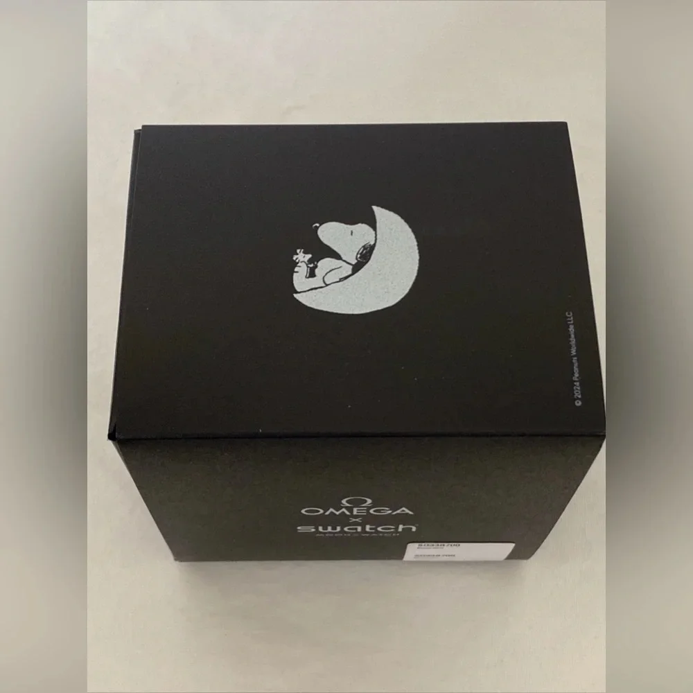 Omega X Swatch MISSION TO THE MOONPHASE MOONSWATCH SNOOPY WATCH Black